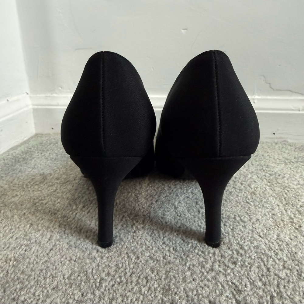 Stuart Weitzman Black Heel Pumps - Picture 4 of 8